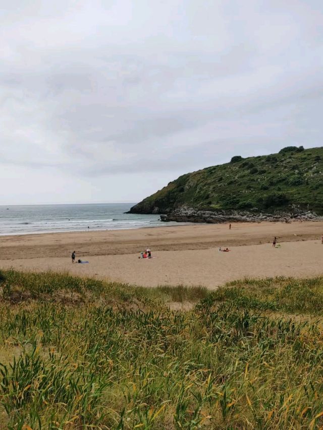 Hidden Beach Vibes at Playa de Arenal de Sonabia