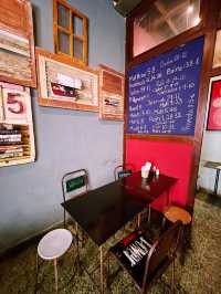 Woo Pin 45: Hidden Gem for Fish Noodles and Local Delights 