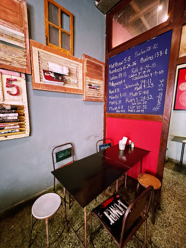 Woo Pin 45: Hidden Gem for Fish Noodles and Local Delights 