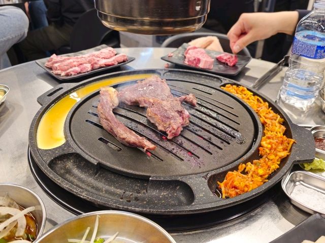 고기는 여기서