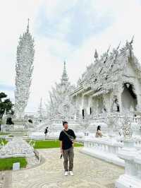 The Taj Mahal of Thailand Wat Rong Khun temple 