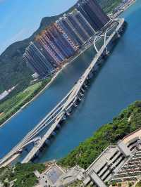 A Bridge of Two Rhythms: The Pedestrian's Promenade on the Cross Bay Link