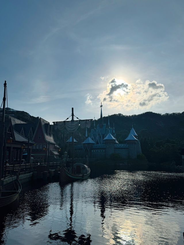 A Day at Hong Kong Disneyland