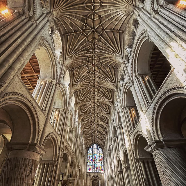 諾域治座堂 - 英格蘭東部保存得最好的中世紀教堂