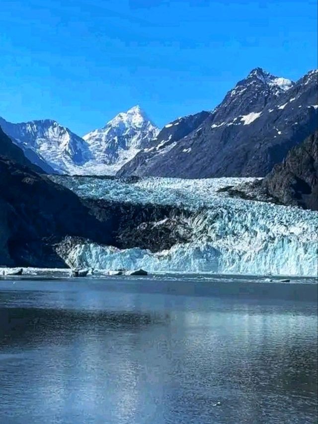 ❄️ Glacier Bay National Park – Alaska’s Frozen Paradise