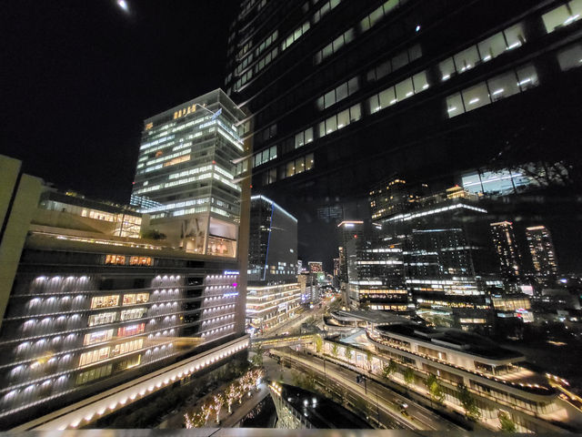 梅田高樓夜色巡禮：大阪都會的璀璨光影