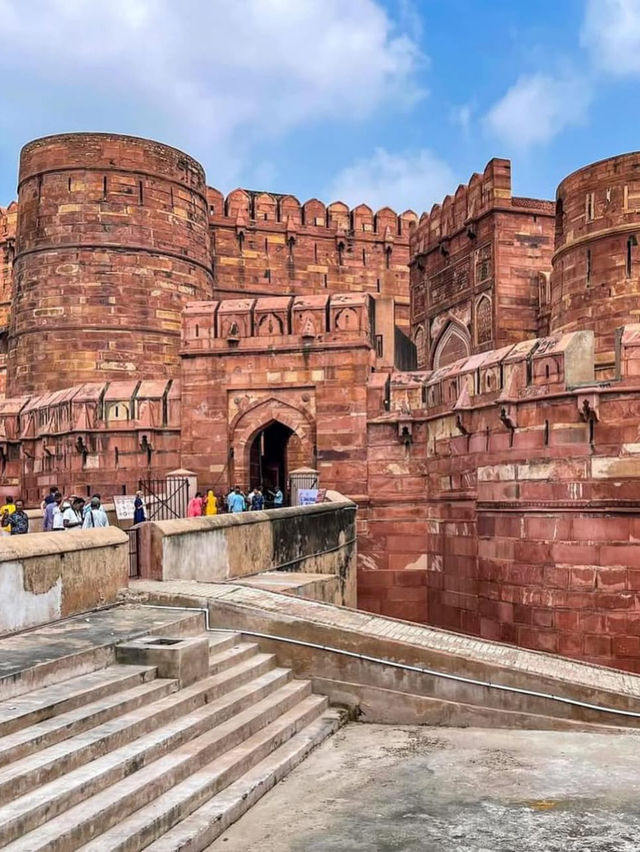 Agra Fort A Majestic Fortress of Uttar Pradesh 