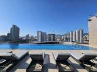 現代風建築感受摩登餐飲氛圍