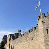 Cardiff Castle – A Tapestry of Fort, Fantasy & Power in Wales’ Capital