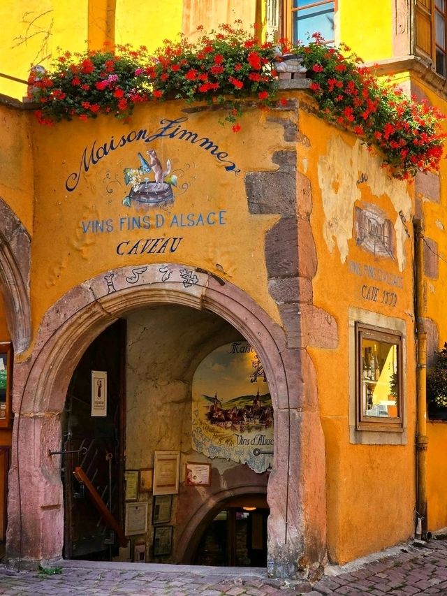 Enchanting Riquewihr: A Timeless Alsatian Gem ✨