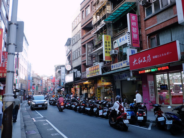 Exploring Taipei Exploring Taipei