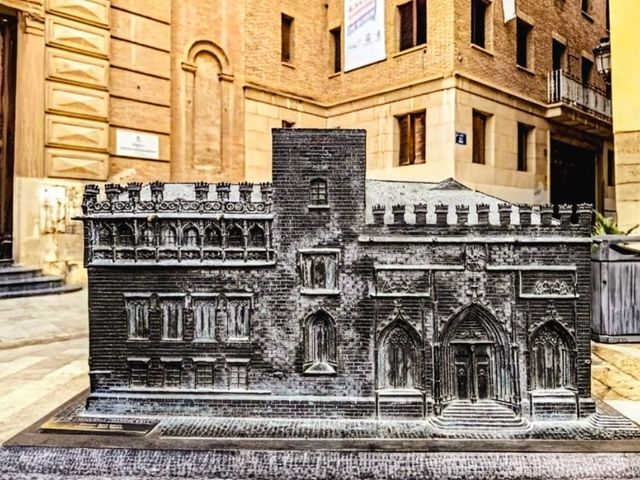 瓦倫西亞 | 絲綢交易所 La Lonja de la Seda:體現皇宮貴族美學 瓦倫西亞 | 絲綢交易所 La Lonja de la Seda:體現皇宮貴族美學