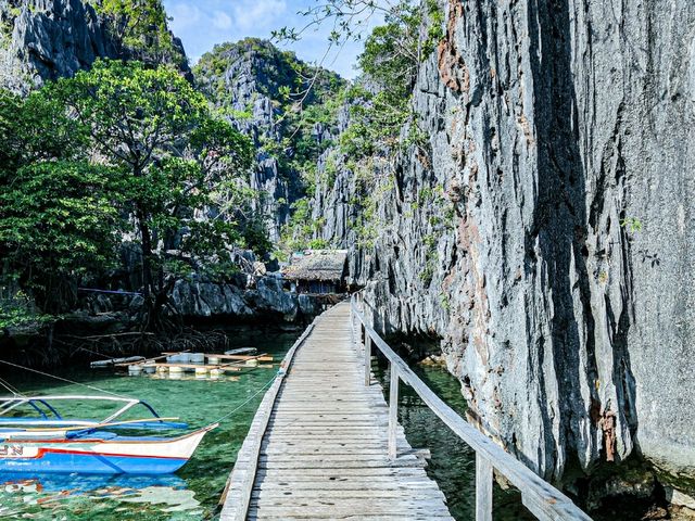 Gliding through Twin Lagoon, Coron