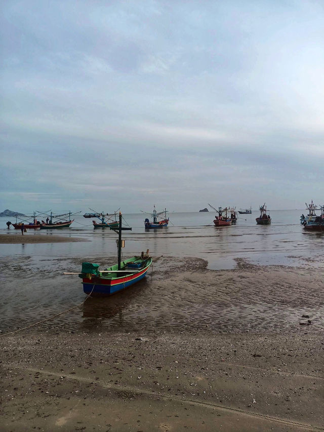 ชายหาดที่เงียบสงบ หัวหิน