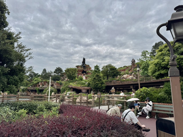 ตะลุยดินแดนแห่งความฝันที่ Tokyo Disneyland 🏰✨ ตะลุยดินแดนแห่งความฝันที่ Tokyo Disneyland 🏰✨