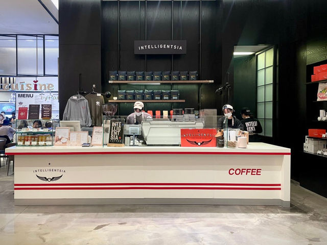 인텔리젠시아 커피 도시의 한복판에서 만나는 조용한 리듬 인텔리젠시아 커피 도시의 한복판에서 만나는 조용한 리듬