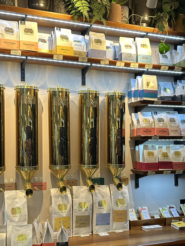 巴黎探店ෆ⃛ 咖啡控來巴黎不能不買三隻猴子吧🐒 巴黎探店ෆ⃛ 咖啡控來巴黎不能不買三隻猴子吧🐒