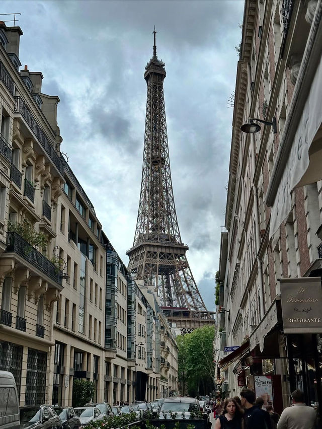 🗼✨ Eiffel Tower: Paris’ Timeless Icon of Romance and Wonder ✨🗼   