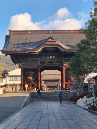 🍎 Nagano is the kind of Japan destination that sneaks up on you 🥰