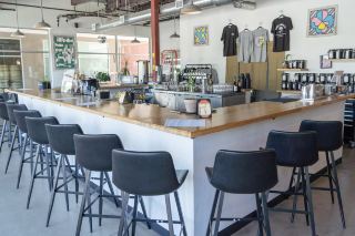 5 พิกัดห้ามพลาดในแอลบูเคอร์คี: Lost Cultures Tea Bar, Hotel Zazz และที่อื่นๆ