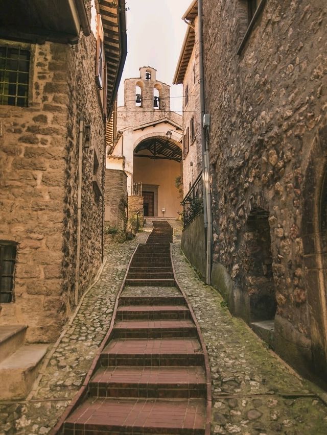 Umbria: Italy’s Green Heart of Hidden Hilltowns & Soulful Scenery