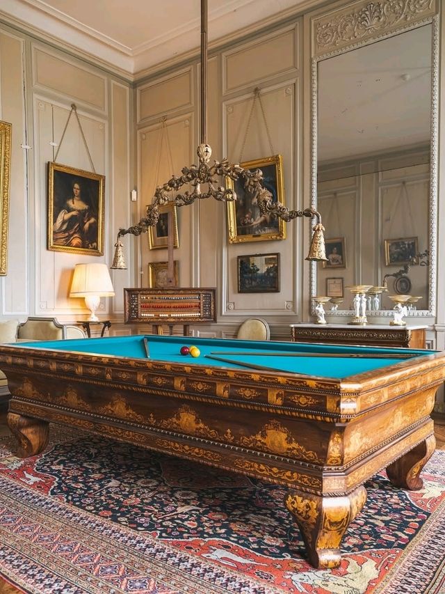 Château de La Motte-Tilly: Elegance on the Banks of the Seine