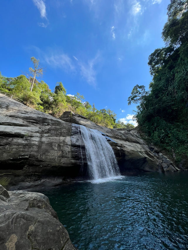 🌊🏄‍♂️ Ride, Refresh, Repeat — The Ultimate La Union Escape! 💦🌴  
