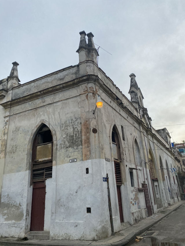 Old Havana in 48 Hours: Colonial Charms & Cultural Finds  Old Havana in 48 Hours: Colonial Charms & Cultural Finds