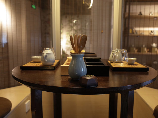 Shanghai | The cosy tea house with brilliant working space 