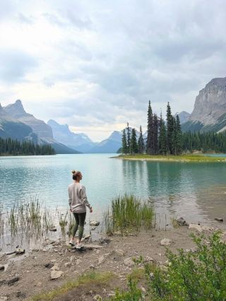 🇨🇦 Banff or Jasper? 🧐 Give me your vote!