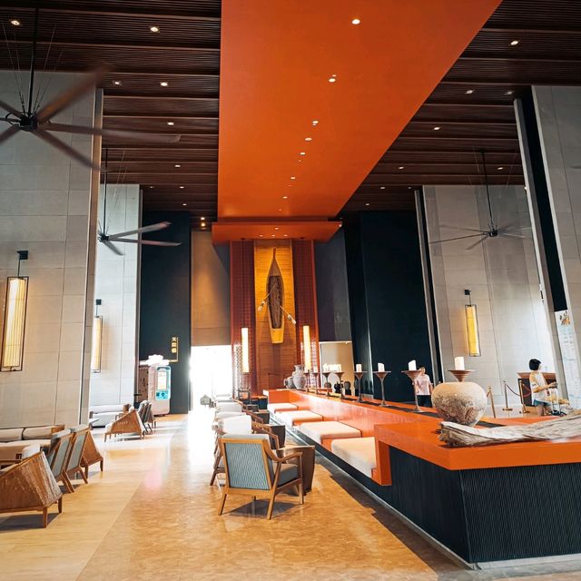 Biggest Hotel Lobby in Huizhou 😳
