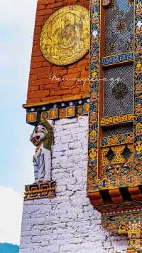 Ancient temple | Punakha Dzong full of romantic legendary colors