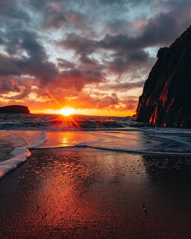 Sunrise Serenade: Greeting the New Day on Causeway Coast, Northern Ireland 🌅