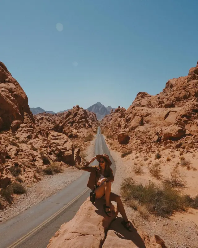 Valley of Fire: A Desert Oasis Near Vegas 🏜️