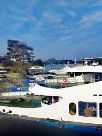 杭州千島湖,舟行碧波上,人在畫中遊