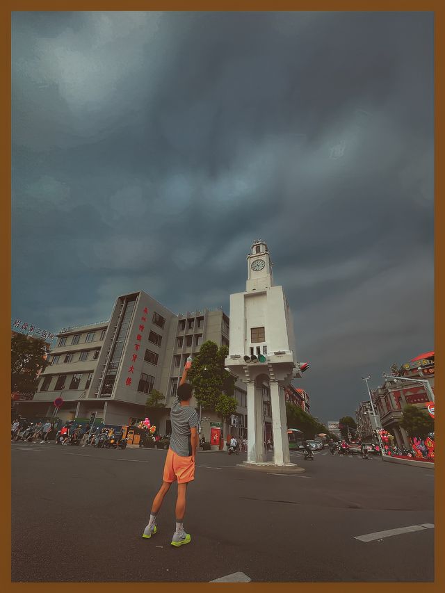 泉州旅行漫步東西塔相望走一條活色生香的煙火大道