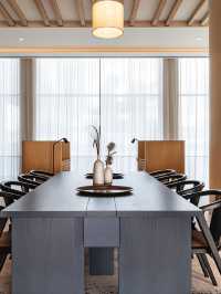 Lisbon Luxe: Hyatt Regency's Coastal Charm 🌉✨