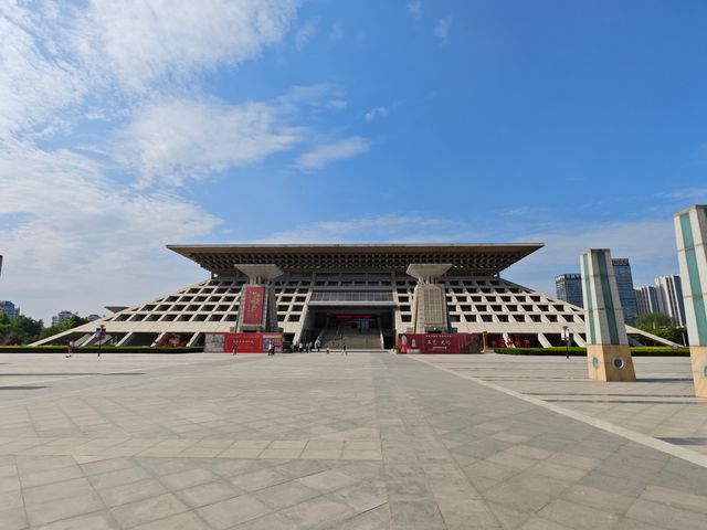這座外觀為四方覆斗狀的博物館是打開安陽歷史的百科全書