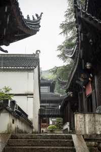 雨天的安吉靈峰寺！別有一番味道