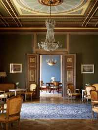 🌟 Stockholm's Chic Sleeps: Grand Hôtel's Elegance 🌟