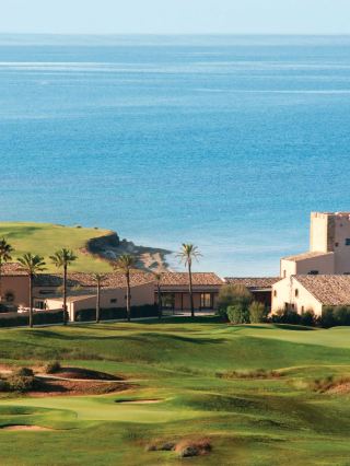 Sicily's Sunset Paradise: Verdura Resort Highlights 🌅🍝🏖️