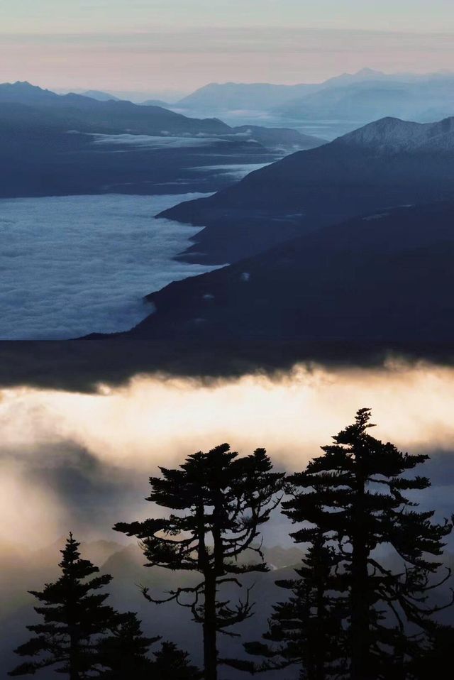 迪慶·神居地九湖一山。