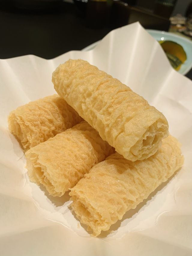 食材嚴選、頂級、新鮮、時令，讓人無法拒絕且欲罷不能地好吃。