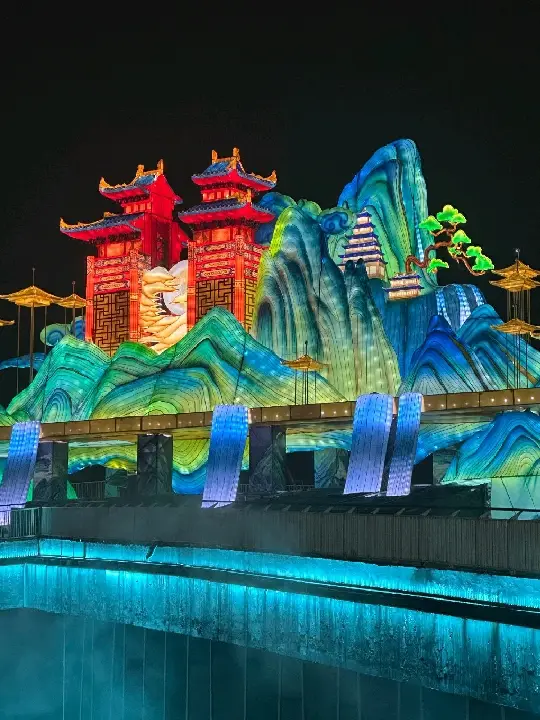 เทศกาลโคมไฟกลางฤดูใบไม้ร่วงที่สวนปักกิ่ง: โคมไฟหลากสีสัน สัมผัสบรรยากาศเทศกาลและความอบอุ่นของบ้าน!