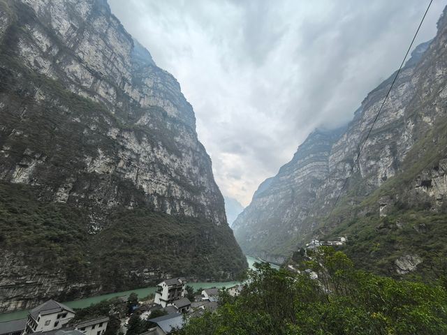 大渡河金口大峽谷，感受蜀道之難。