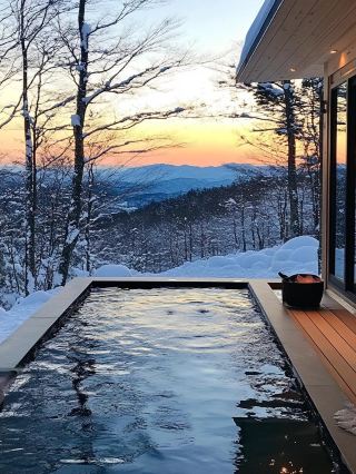 It's so romantic to soak in a hot spring in Hokkaido in winter. 