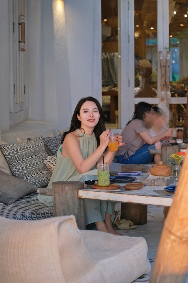 誰能憑愛意將晚霞私有~