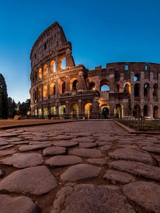 13-Day Germany, France, Italy, and Switzerland Tour: A Winter Fairytale