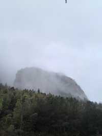 白岩山上白岩寺，立春時節春雨盛