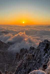 遠赴人間驚鴻宴,黃山雲海日出